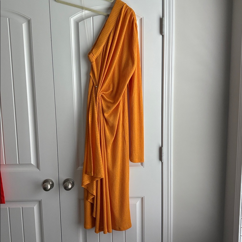 Dodo Bar Or One-Shoulder Dress - Picture 4 of 9